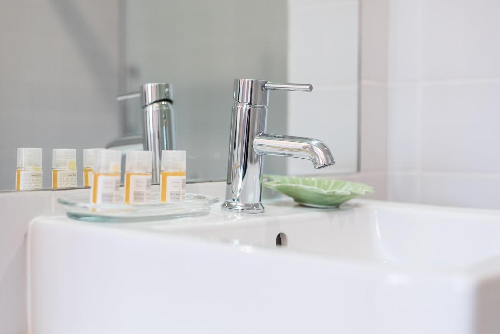 Guestready - Charming Studio In Porto! Bagian luar foto