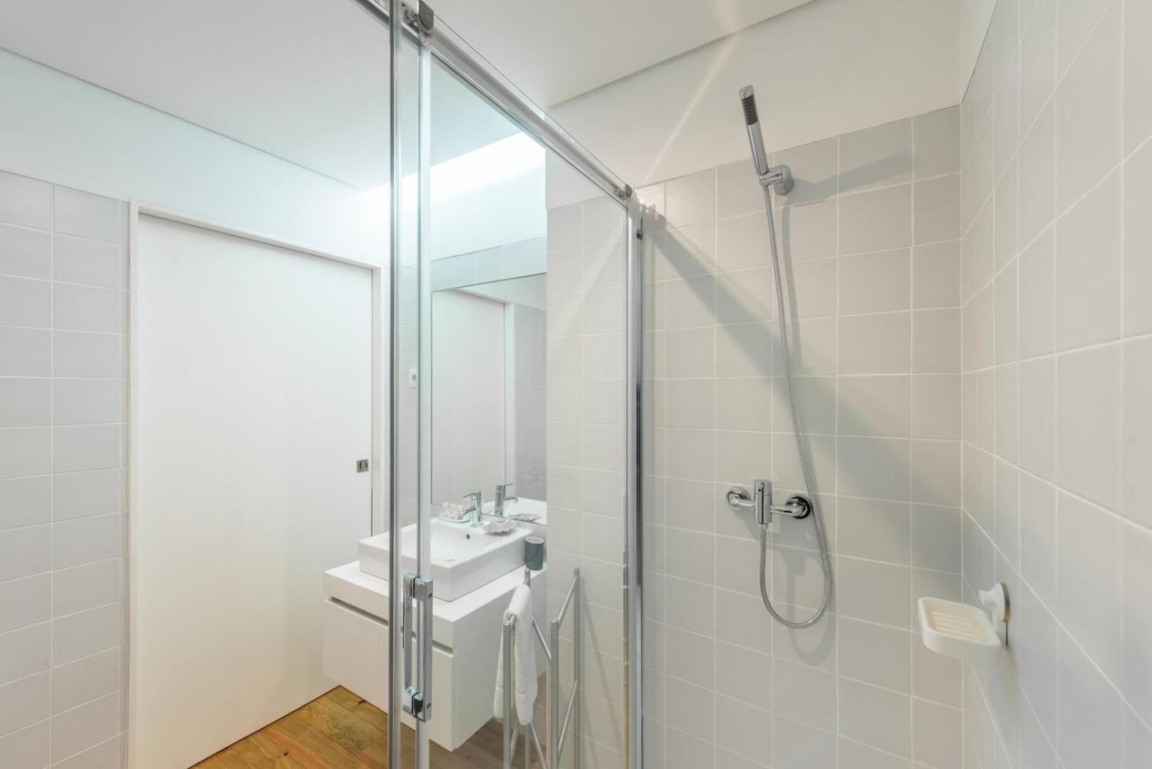 Guestready - Charming Studio In Porto! Bagian luar foto